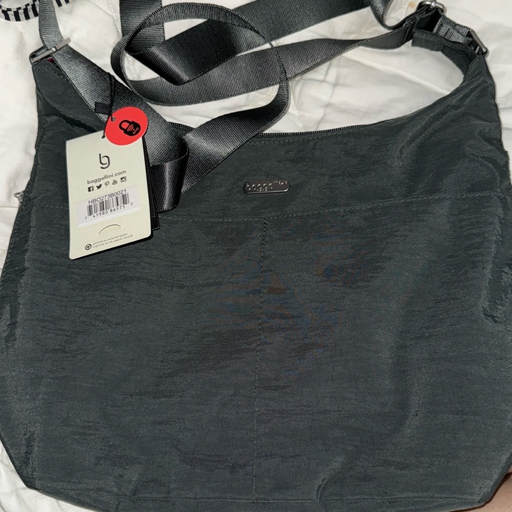 Vintage Baggallini Hobo Bag Charcoal exterior Fushia Interior